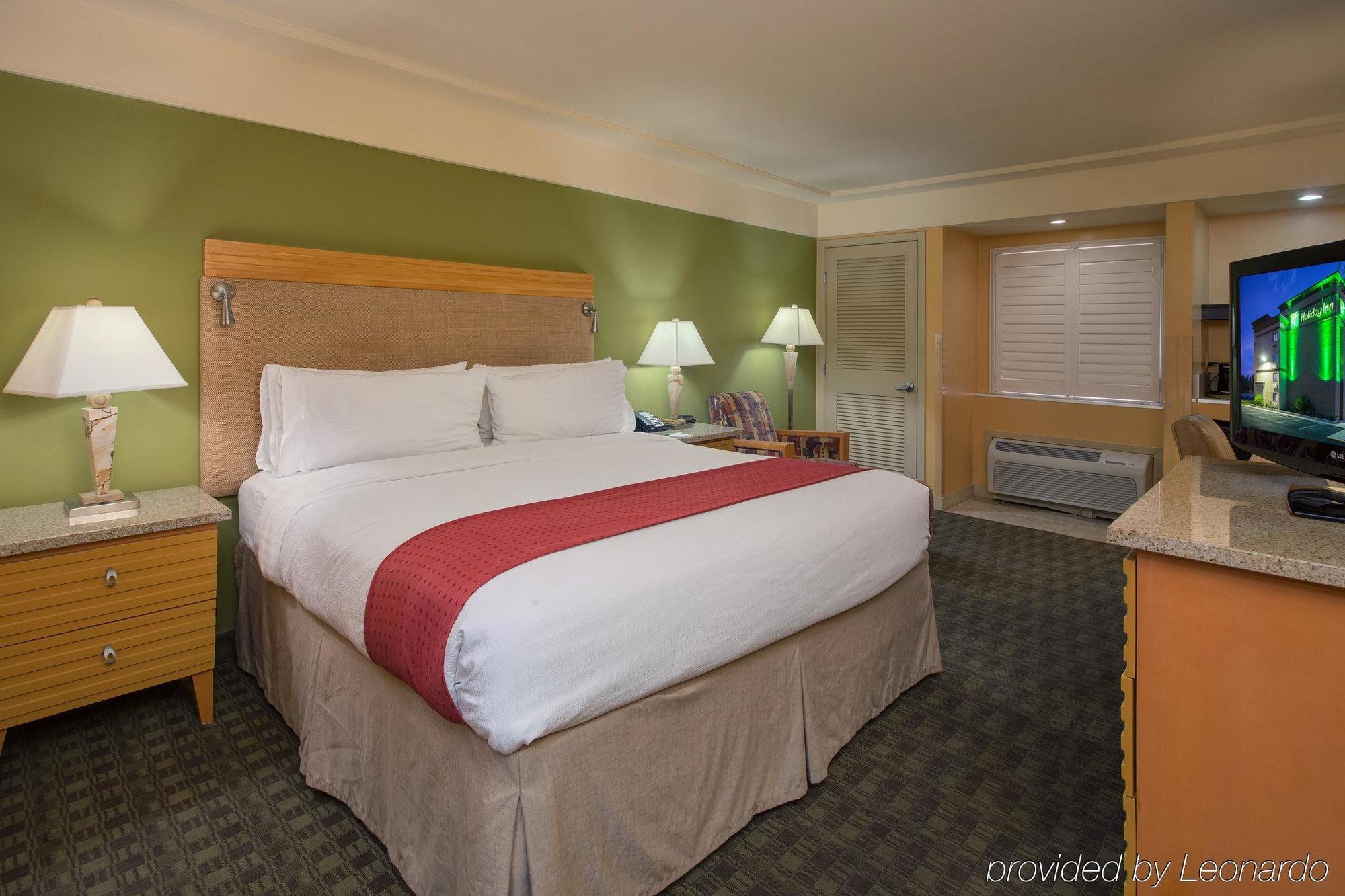 Holiday Inn North Феникс Экстерьер фото