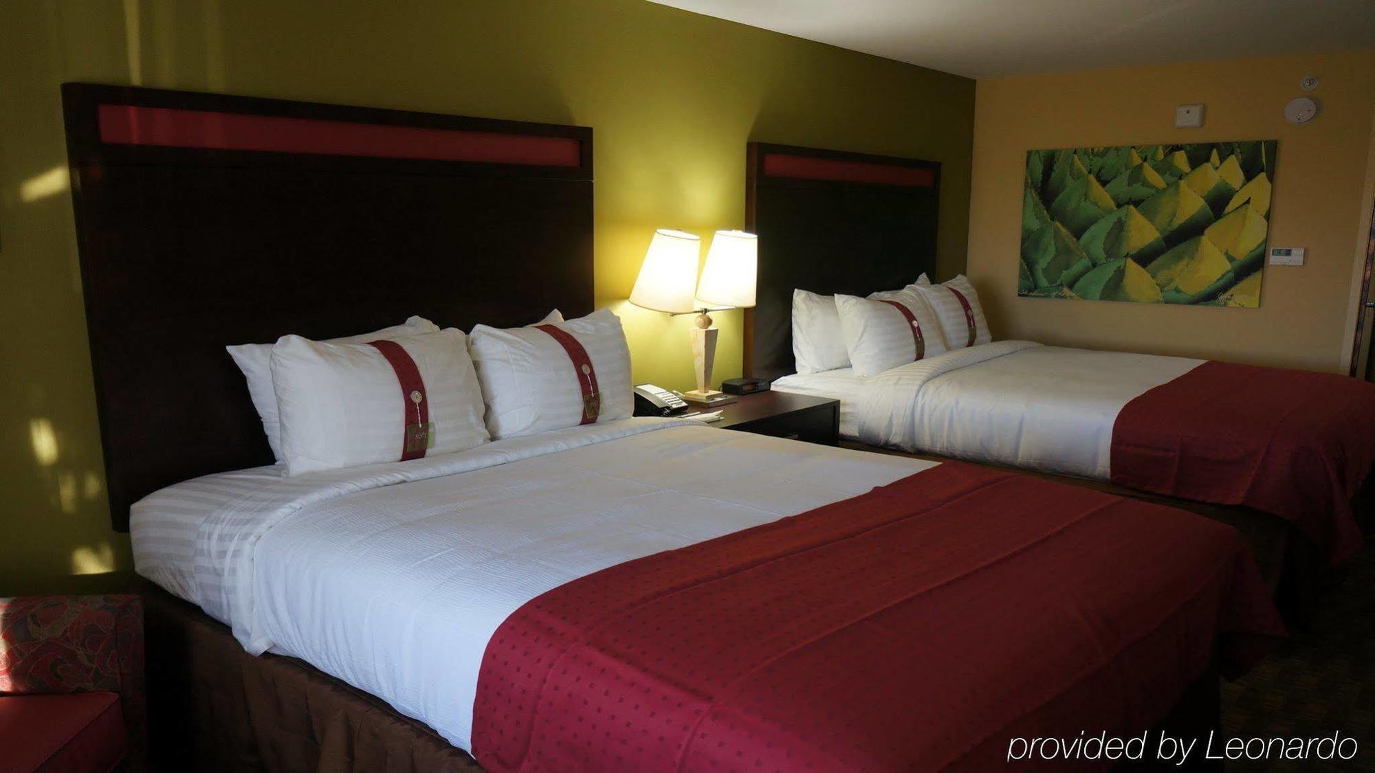 Holiday Inn North Феникс Экстерьер фото