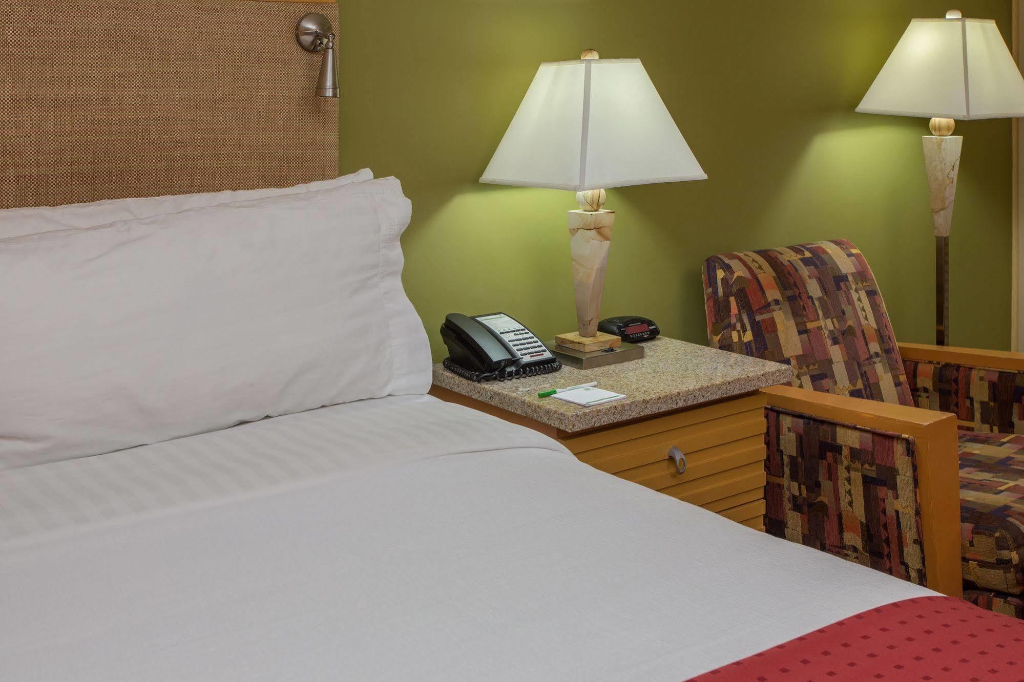 Holiday Inn North Феникс Экстерьер фото
