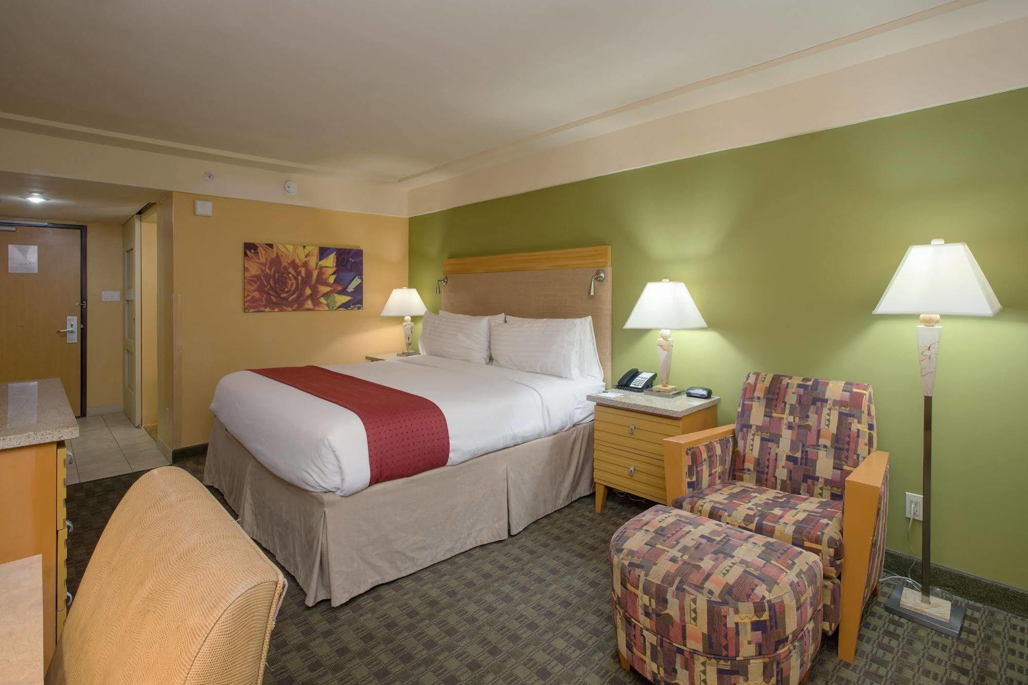 Holiday Inn North Феникс Экстерьер фото