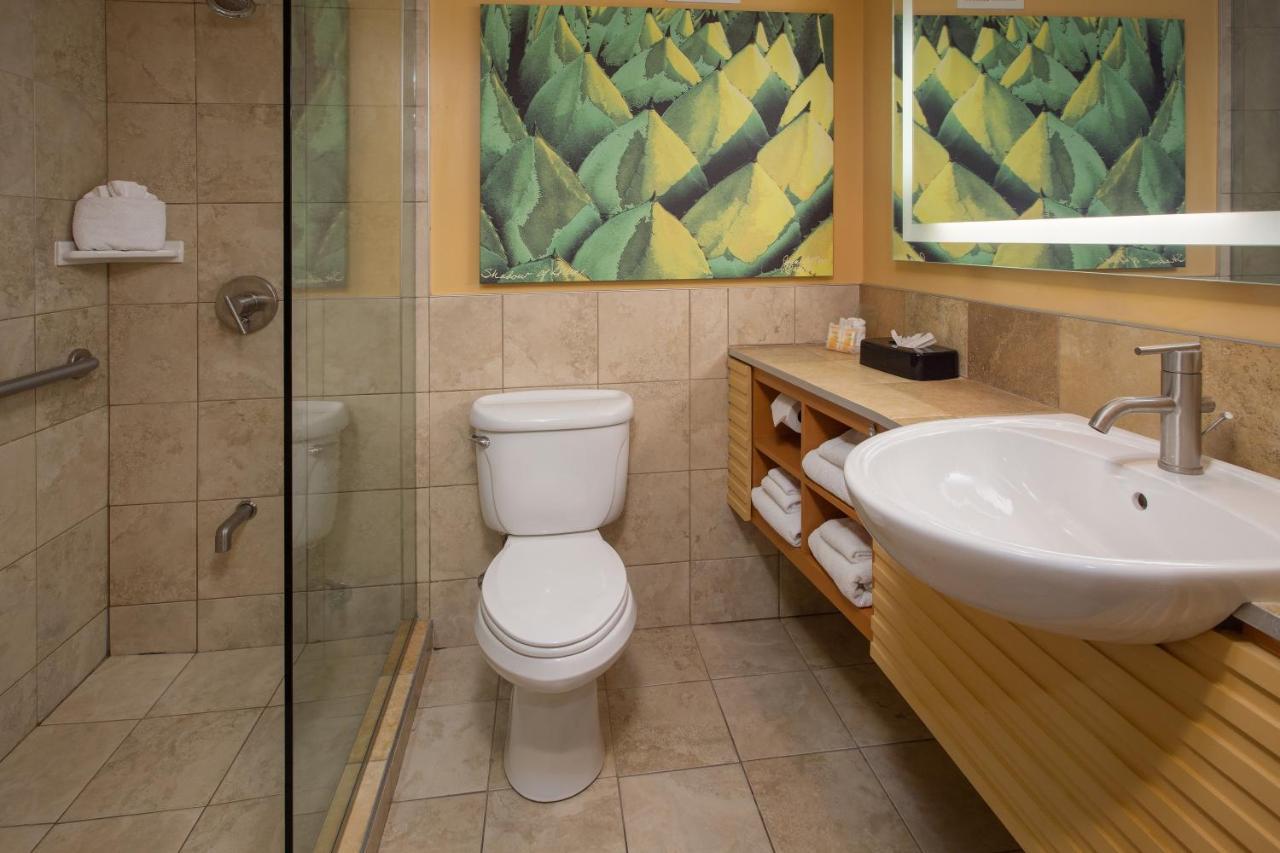 Holiday Inn North Феникс Экстерьер фото